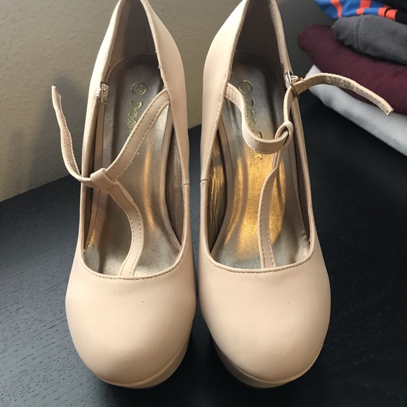 Pumps - Picture 2 of 2